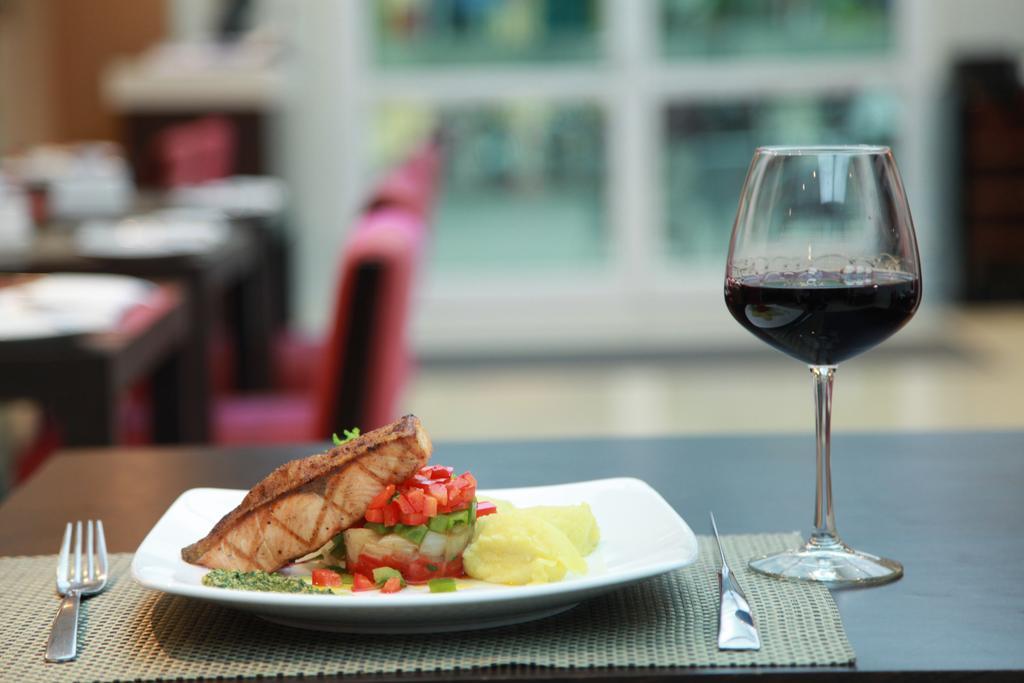 Mercure La Gare Khách sạn